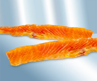Zalmbuikstrips (Salmo salar), gezouten, koudgerookt.