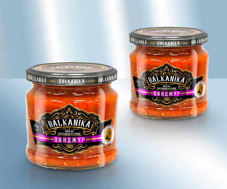 Икра из баклажанов и болгарского перца, запечённых на гриле