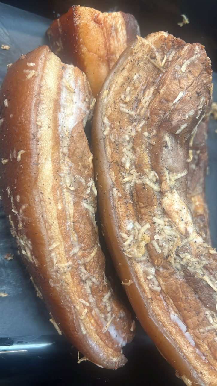 Gekookt reuzel met knoflook